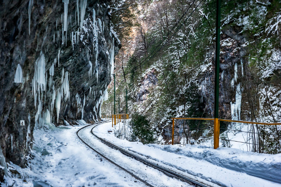 Тур в Гуамское ущелье зимой из Кропоткина Гулькевичи